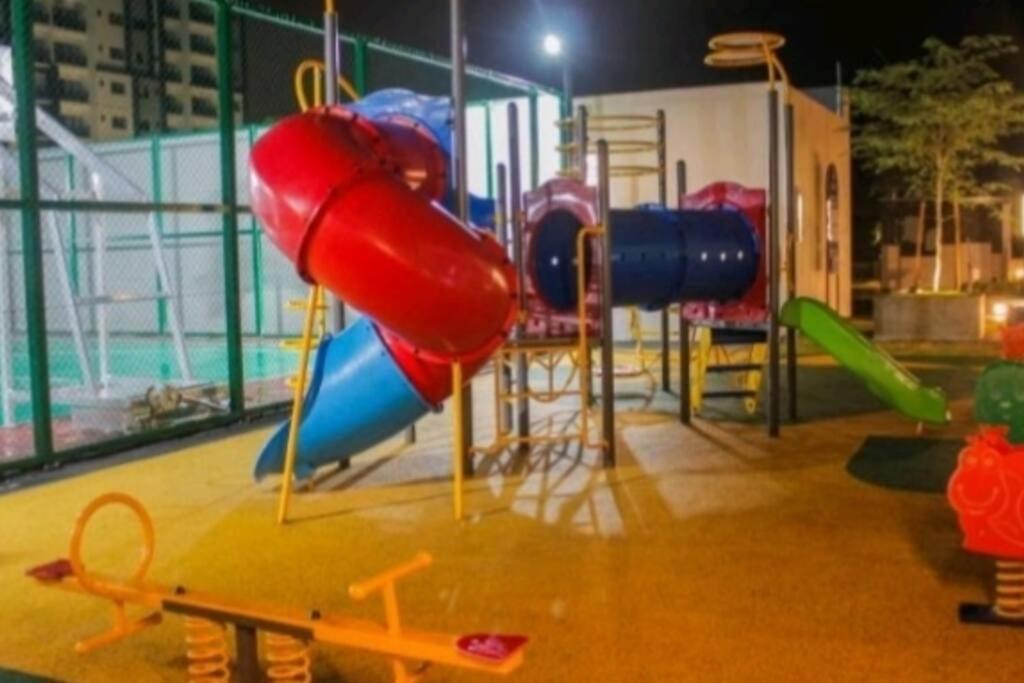 Hani Homestay Wifi Netflix Secure Parking Klia Usim Inti Aeon Mall نيلاي المظهر الخارجي الصورة