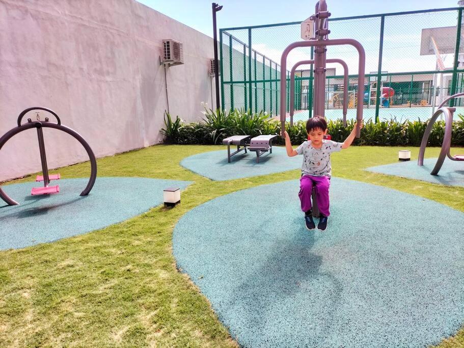 Hani Homestay Wifi Netflix Secure Parking Klia Usim Inti Aeon Mall نيلاي المظهر الخارجي الصورة