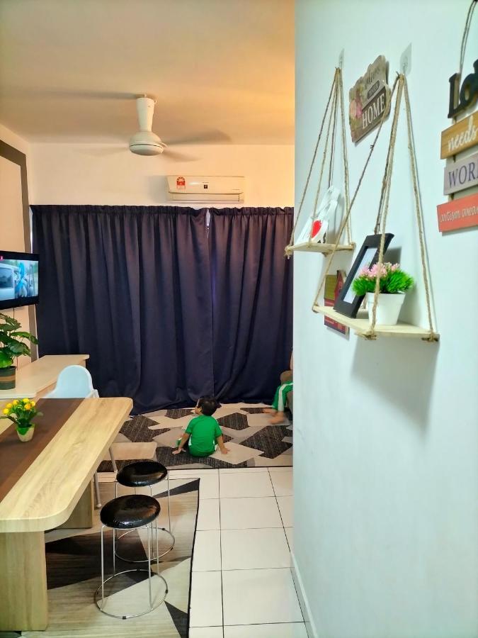 Hani Homestay Wifi Netflix Secure Parking Klia Usim Inti Aeon Mall نيلاي المظهر الخارجي الصورة