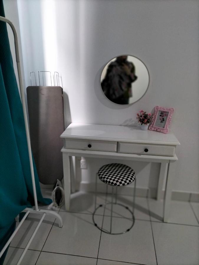 Hani Homestay Wifi Netflix Secure Parking Klia Usim Inti Aeon Mall نيلاي المظهر الخارجي الصورة