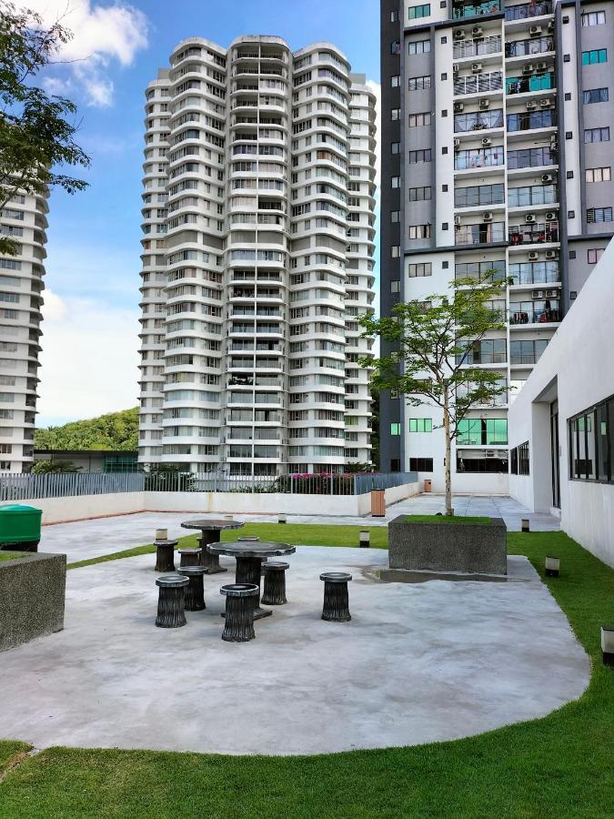 Hani Homestay Wifi Netflix Secure Parking Klia Usim Inti Aeon Mall نيلاي المظهر الخارجي الصورة